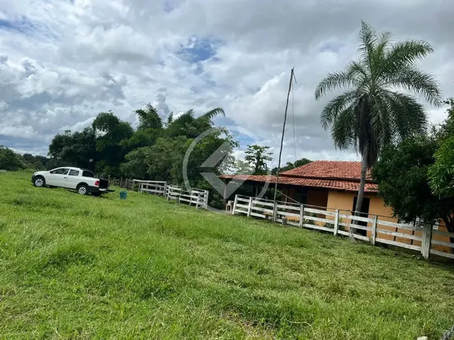 Imagem: A fazenda possui 2 Dormitórios, 1 Suíte, 16m² de Área e