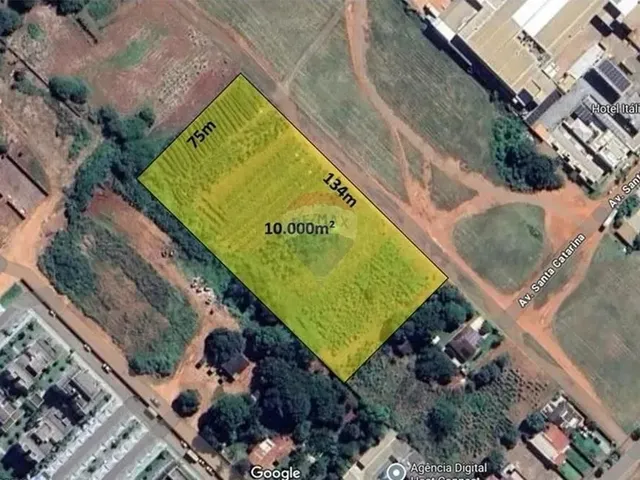 Imagem: O terreno possui 10.000m² de Área e está localizado em