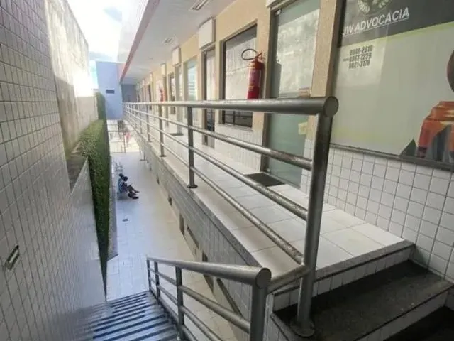 Imagem 6: Aluga-Se Sala Comercial - Galeria Menezes - Bairro Centro