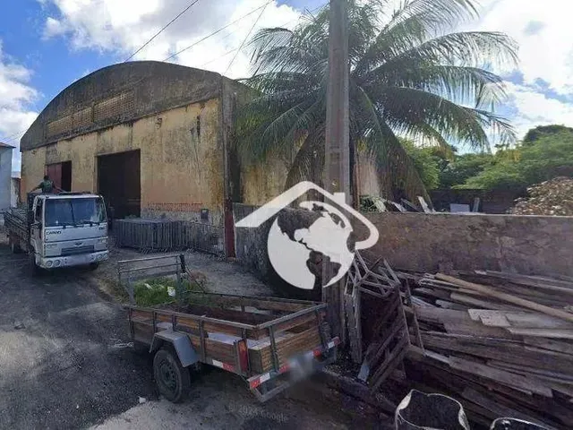 Imagem: O depósito possui 5 Vagas na garagem, 2.500m² de Área,