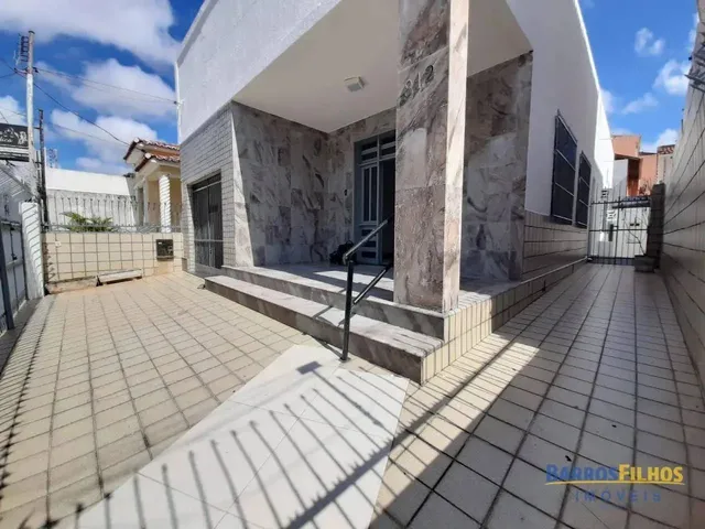 Imagem 1: Casa com 3 Quartos para Venda Ou Aluguel - Centro - Aracaju/Se