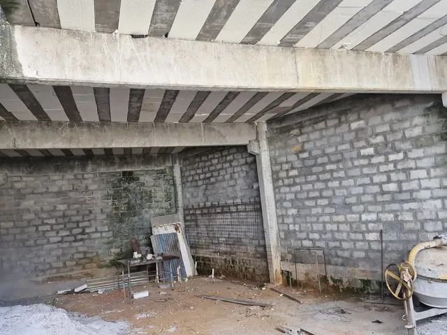 Imagem 12: Vendo Galpao / Loja Caji