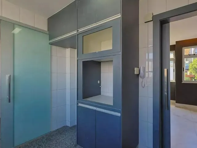 Imagem 13: Duplex para Venda Possui 260 Metros Quadrados com 4 Quartos em Gutierrez - Belo Horizonte