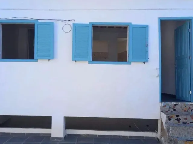 Imagem: A casa possui 1 Dormitório, 1 Banheiro e está localizado