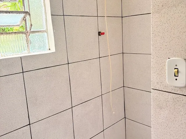 Imagem: A casa possui 1 Dormitório, 1 Banheiro e está localizado