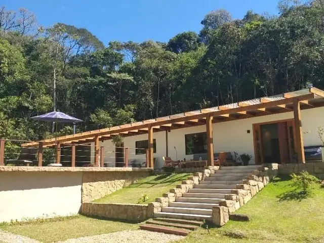 Imagem: Belíssima Casa À Venda e Locação