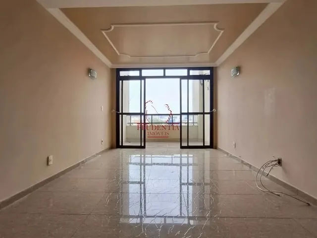Imagem: O apartamento possui 3 Dormitórios, 3 Banheiros, 2 Vagas