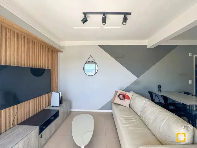 Imagem 11: Apartamento Mobiliado - 2 Dormitórios - 2 Vagas - Ufsc - Bairro Carvoeira