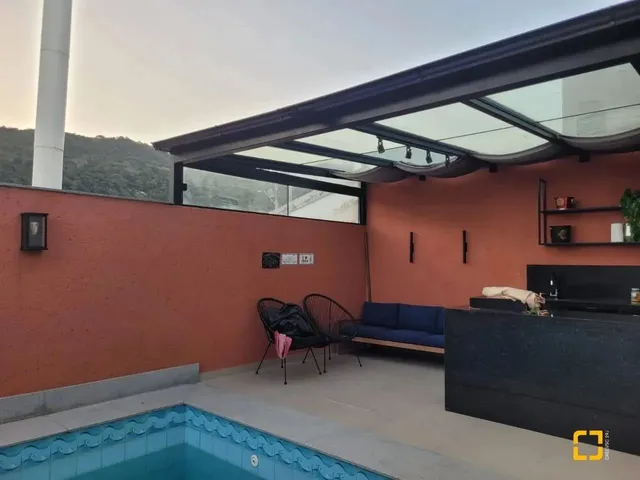 Imagem 10: Casa de 4 Dormitórios, Piscina em Ótima Localização