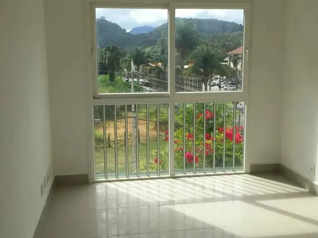 Imagem: O apartamento possui 1 Dormitório, 1 Banheiro, 1 Vaga na