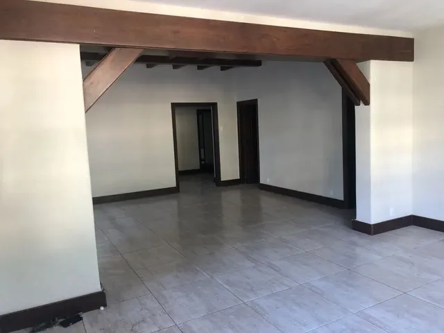 Imagem 11: Casa com 4 Quartos + 2 Anexos - Centro - Petrópolis, Rj