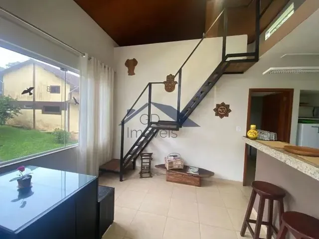 Imagem: A casa possui 1 Dormitório, 2 Banheiros, 60m² de Área e