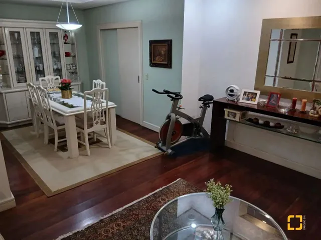 Imagem 3: Apartamento 4 Dormitórios Sendo 2 Suítes, com Vaga de Garagem no Centro De