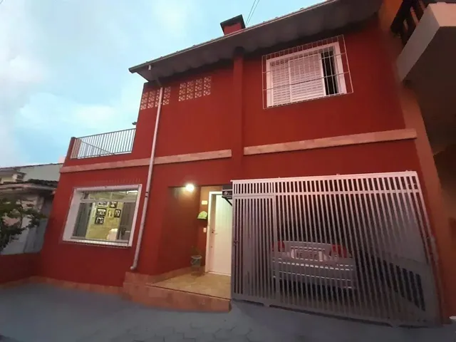 Imagem 8: Casa de 03 Dorm. Sendo 01 Suíte na Agronômica
