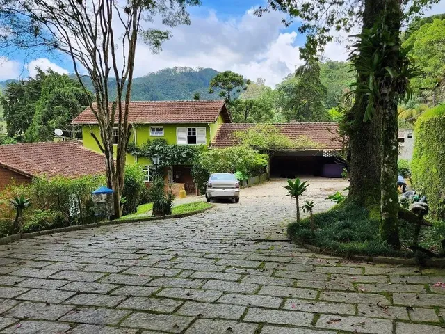 Imagem: Casa com 4 Suítes - Fazenda Inglesa - Petrópolis