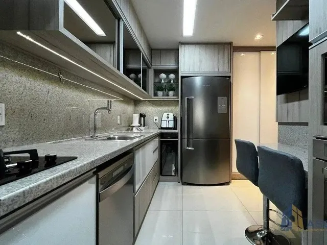 Imagem 12: Apartamento com 3 Suítes em Ótima Localização no Centro de Florianópolis