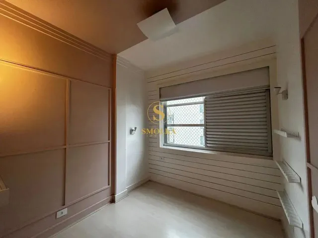 Imagem 2: Apartamento para Venda com 3 Dormitórios na Esteves Junior no Centro - Florianópolis
