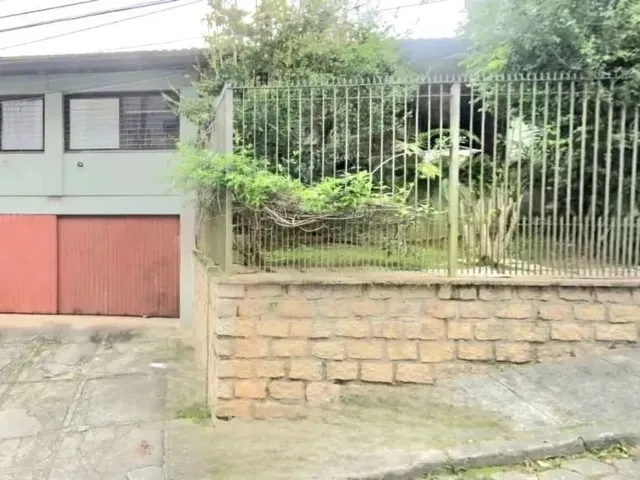 Imagem: Casa com 5 Dormitórios no Bairro Carvoeira