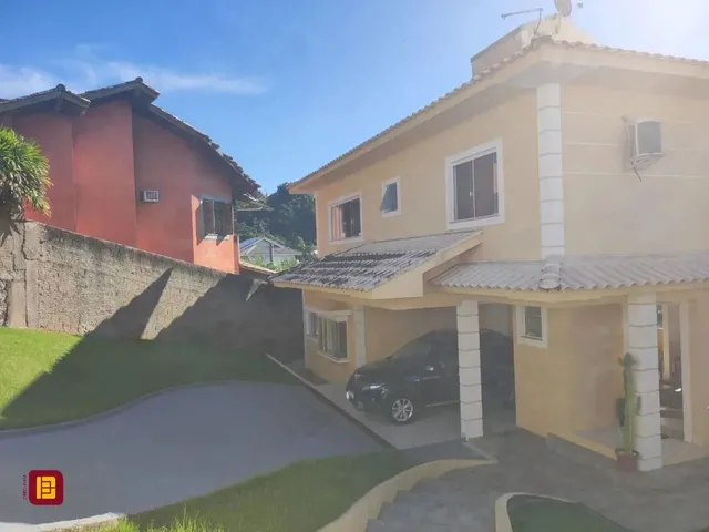 Imagem 1: Casa À Venda C/ 4D(1 Suíte Master) 282M2 Privativos, no Morro da Cruz, Centro, Floripa