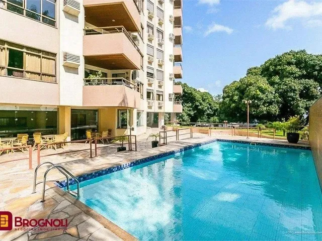 Imagem: O apartamento possui 4 Dormitórios, 3 Suítes, 5