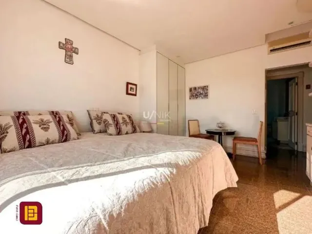 Imagem 13: Apartamento Vista Mar com 4 Dormitórios Suítes À Venda na Beira Mar de Florianópolis