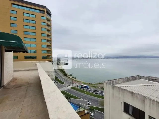 Imagem: Cobertura com 4 Suítes À Venda na Beira-Mar