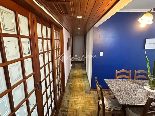 Imagem 5: Centro de Florianópolis: Apartamento 3 Quartos com Suíte e Vaga Coberta!
