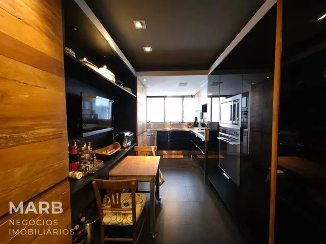 Imagem 8: Cobertura com 4 Dormitórios À Venda, 303 M² por R$ 7.500.000,00 - Beira Mar
