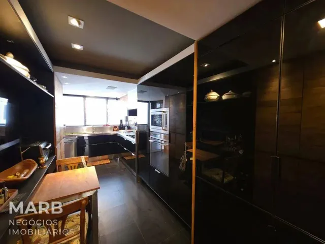 Imagem 2: Cobertura com 4 Dormitórios À Venda, 303 M² por R$ 7.500.000,00 - Beira Mar
