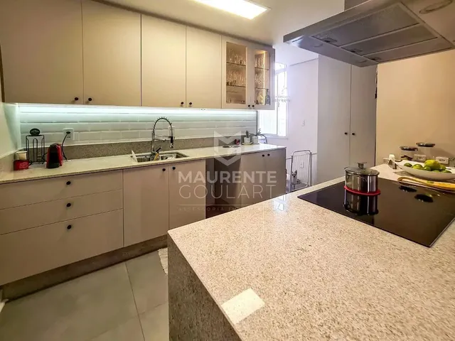 Imagem 2: Apartamento com 4 Dormitórios no Centro de Florianópolis