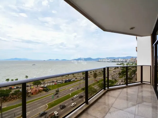 Imagem 1: Apartamento com 4 Quartos Sendo 2 Suítes e 3 Vagas de Garagem na Beira-Mar Norte