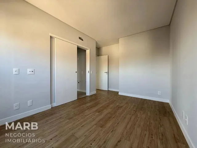 Imagem 6: Apartamento com 3 Dormitórios À Venda, 113 M² por R$ 2.070.000,00 - Centro