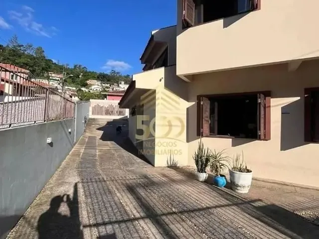 Imagem 7: Residencial Casa com 4 Dormitório(S) Sendo 1 Suíte(S) no Bairro Saco dos Limões Flori
