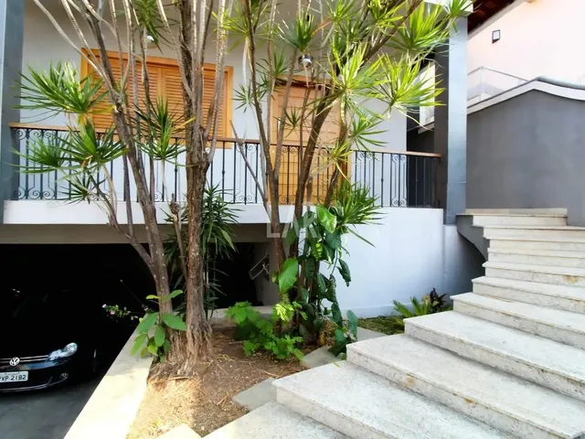 Imagem: Casa À Venda, 5 Quartos, 3 Suítes, 3 Vagas