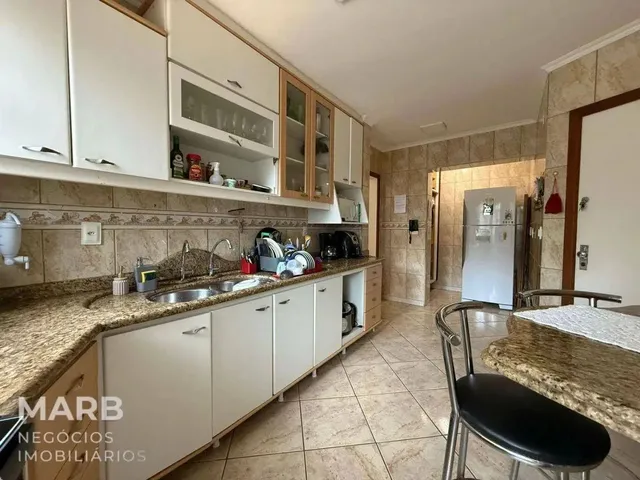 Imagem 6: Apartamento com 5 Dormitórios À Venda, 202 M² por R$ 1.490.000,00 - Beira Mar