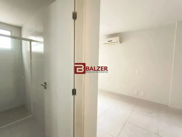 Imagem 12: 2 Dormitórios, Suíte e 2 Vagas no Centro
