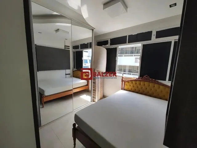 Imagem 9: Apartamento de 2 Quartos no Centro, Ensolarado