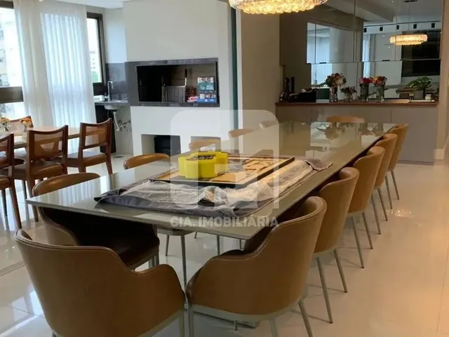 Imagem 4: Apartamento de 4 Dormitórios À Venda no Centro