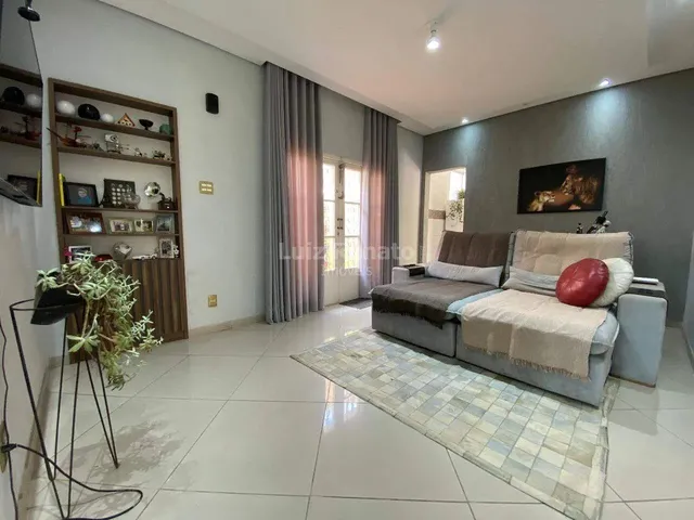 Imagem: Casa À Venda no Bairro Floresta