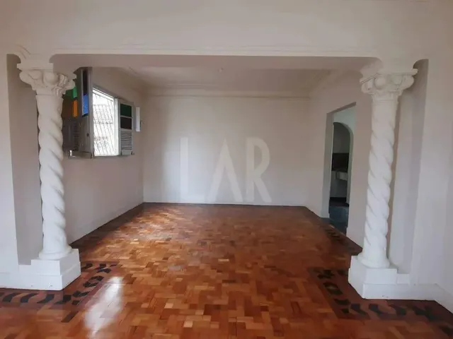 Imagem: Casa À Venda, 5 Quartos, 1 Suíte, 5 Vagas