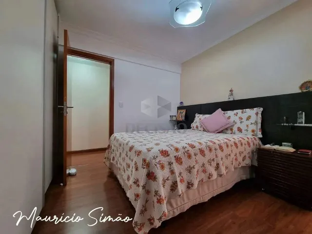 Imagem 15: Super Bem Localizado Esse Imóvel Vai Te Surpreender! São 4 Quartos com 2 Suítes e Uma