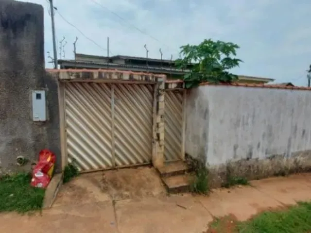 Imagem: Casa Residencial com 3 Quartos Sendo 1 Suíte