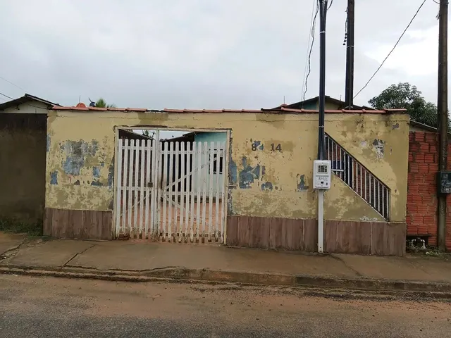 Imagem: A casa possui 2 Dormitórios, 1 Banheiro, 1 Vaga na