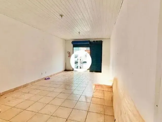Imagem: A casa possui 2 Dormitórios, 2 Banheiros, 118m² de Área