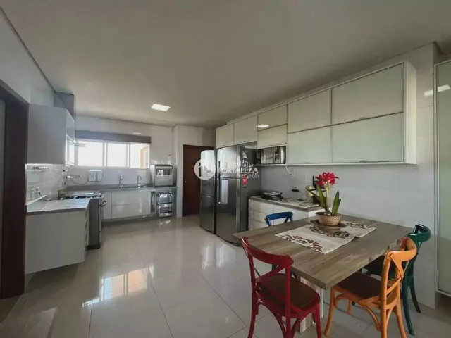Imagem 10: Imóvel para Venda Possui 371 Metros Quadrados com 4 Quartos em Morada do Sol - Rio Branco