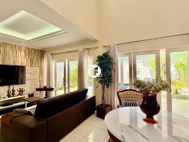 Imagem: A casa possui 2 Dormitórios, 2 Banheiros, 1 Vaga na