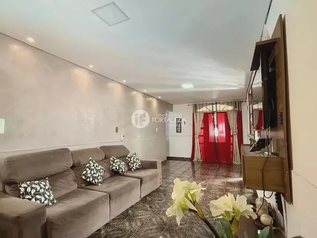 Imagem 11: Imóvel para Venda Possui 211 Metros Quadrados com 3 Quartos em Conjunto Tucumã - Rio
