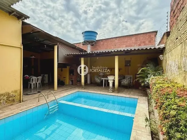 Imagem 16: Imóvel para Venda Possui 211 Metros Quadrados com 3 Quartos em Conjunto Tucumã - Rio