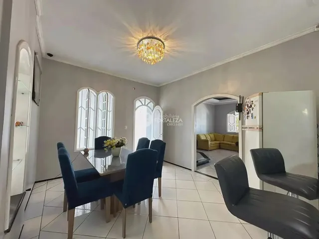 Imagem 9: Imóvel para Venda Possui 246 Metros Quadrados com 3 Quartos em Bosque - Rio Branco - Ac