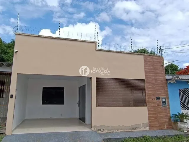 Imagem: A casa possui 2 Dormitórios, 1 Suíte, 2 Banheiros, 1 Vaga